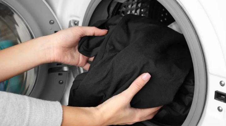 ¡Que no pierda su brillo! Recomendaciones para lavar ropa negra sin estropearla