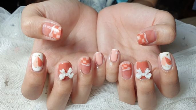 Las uñas 'coquette' ya están aquí: Mira estas ideas románticas y bonitas