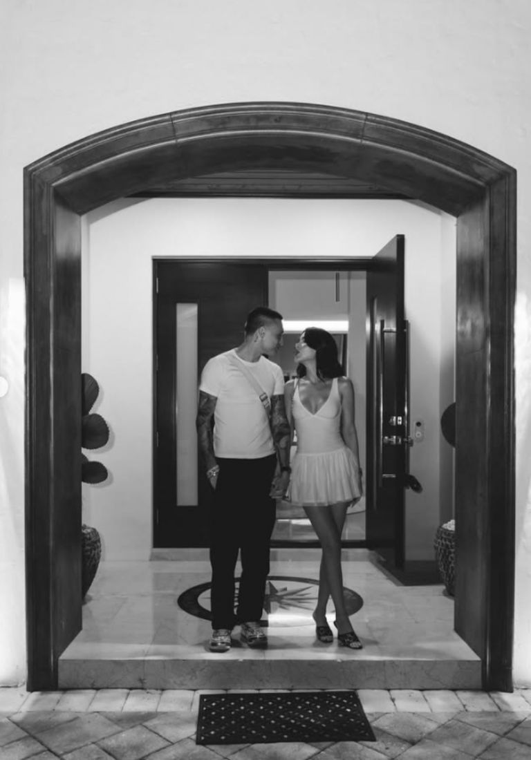 Peso Pluma y Kenia Os celebran 9 meses de noviazgo; así lo presumen