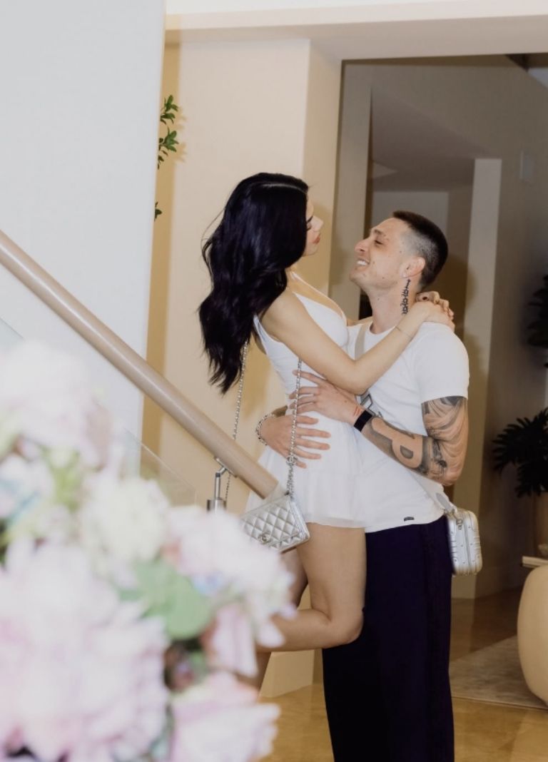 Peso Pluma y Kenia Os celebran 9 meses de noviazgo; así lo presumen