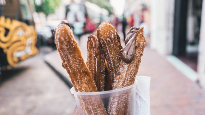 ¡Deliciosos! Estos churros rellenos de cajeta serán tu salvación en esta época de frío