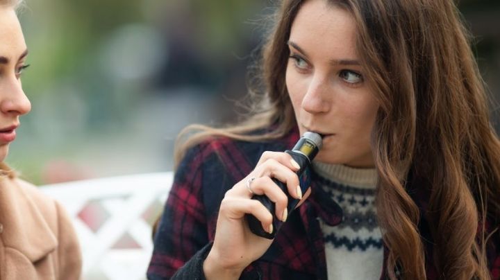 ¿Son perjudiciales? La moda del vapeo o cigarrillos electrónicos