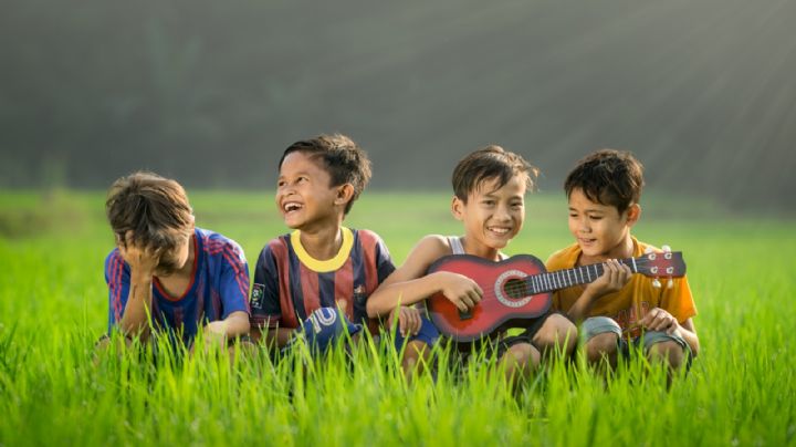 ¿Por qué hay enseñarle a los hijos a ser bondadosos? Conoce la importancia de esta cualidad