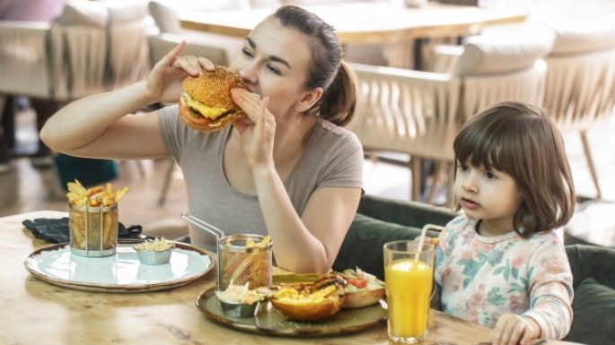 ¿Es hambre o ansiedad? Descubre cuál es la verdadera razón de tus ganas de comer