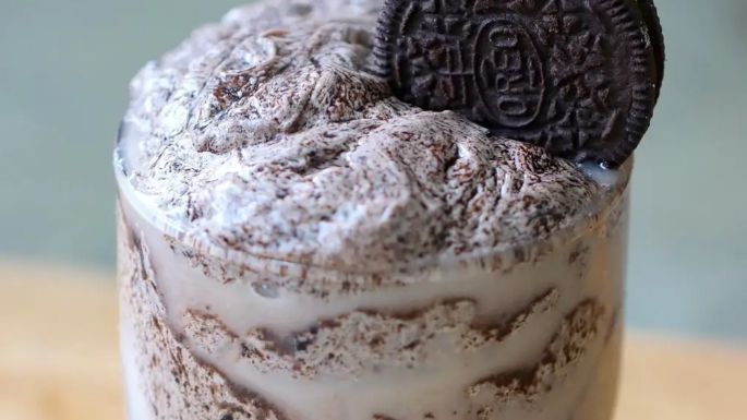 ¡Dalgona de oreo! Dale un giro de 180 grados a la bebida más popular de las redes sociales