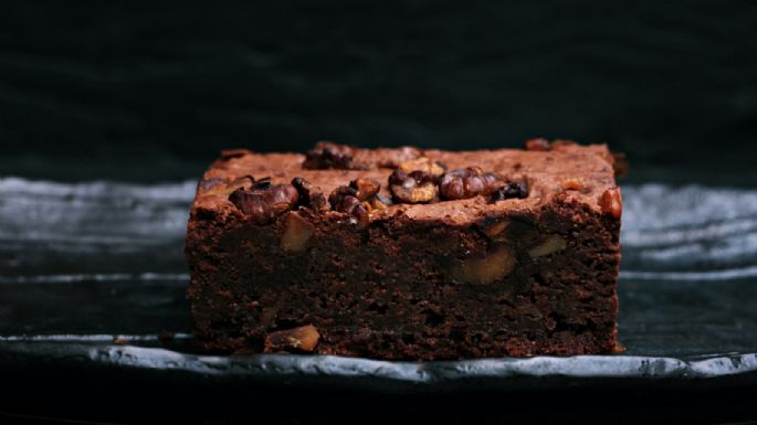 Este pay de brownie es el postre perfecto que debes preparar en tu cena de Año Nuevo