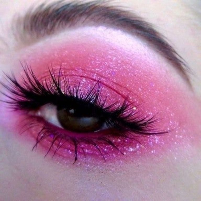 Pink smokey eyes