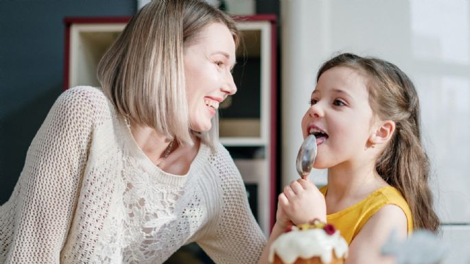 ¿Tienes una hija? Estos consejos te ayudarán a enseñarle a amar su cuerpo