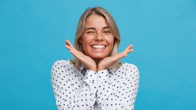 Tener una sonrisa blanca no siempre es señal de una buena salud bucal o de dientes sanos