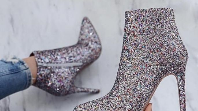 ¡Fabulosa de los pies a la cabeza! 3 ideas lucir tus increíbles botas con 'glitter'