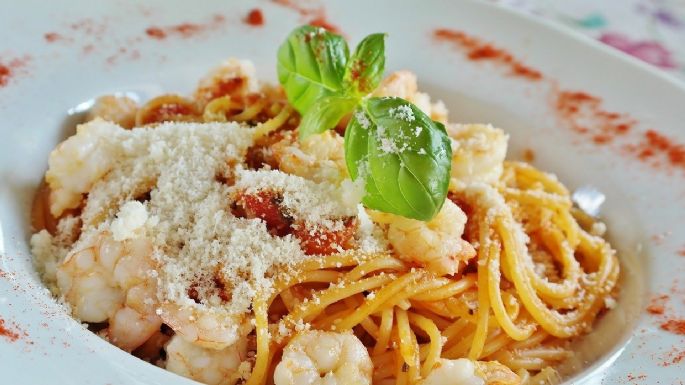 ¿Amante de la pasta? Conoce esta deliciosa receta de espagueti con camarones, crema y chipotle