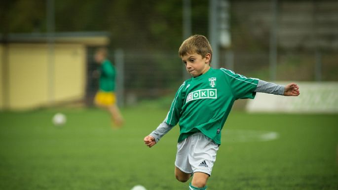 ¿Tu hijo no quiere hacer ejercicio? Descubre cómo motivarlo a practicar alguna actividad física