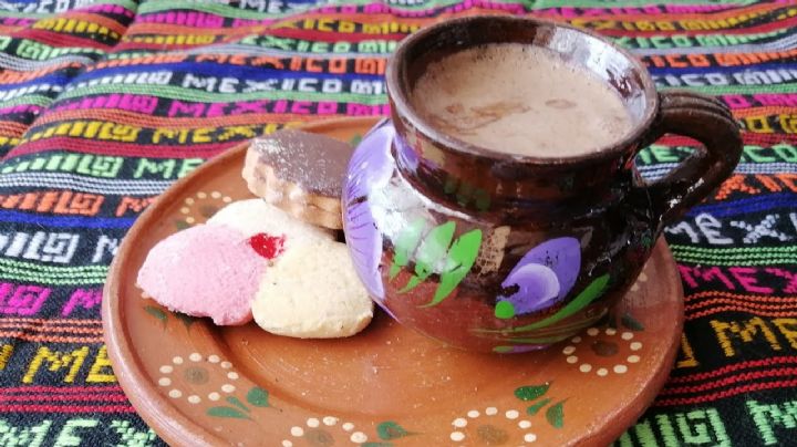 ¡Ideal para una noche fría! Aprende a preparar este exquisito y tradicional atole de piloncillo