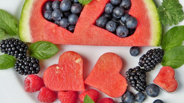 ¿Estás a dieta? Descubre cuáles son las frutas que contienen menos carbohidratos