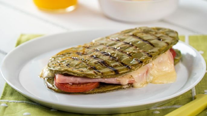 ¡Delicioso y saludable! Disfruta de estos ricos nopales con queso gratinado