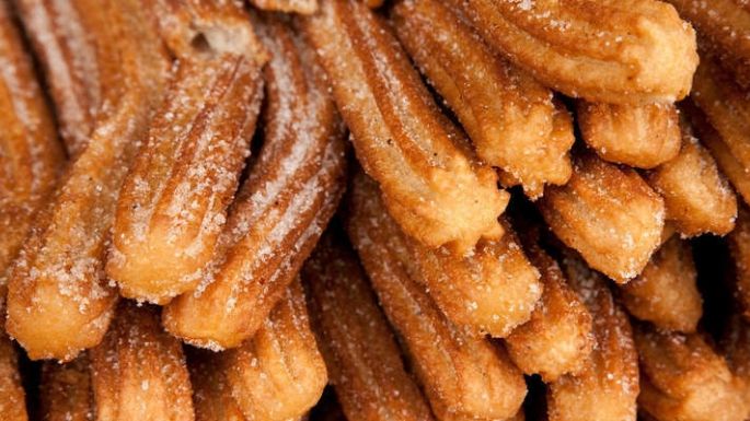 Churros: Aprende a preparar este postre con harina de hot cakes para compartir con tu familia