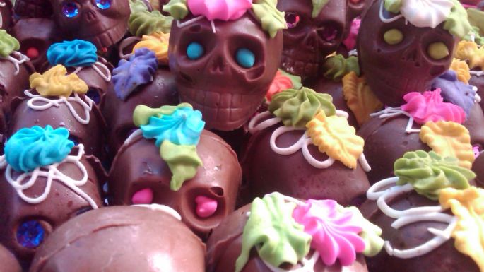 Así puedes hacer Calaveritas de chocolate para el Día de Muertos