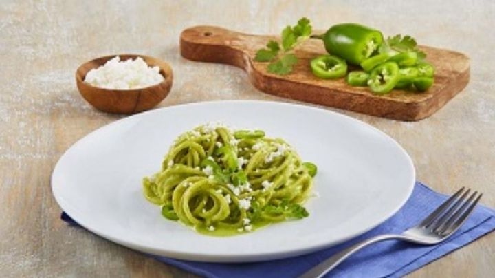 Elegante y delicioso: Prepara este espagueti con salsa de jalapeño y cilantro