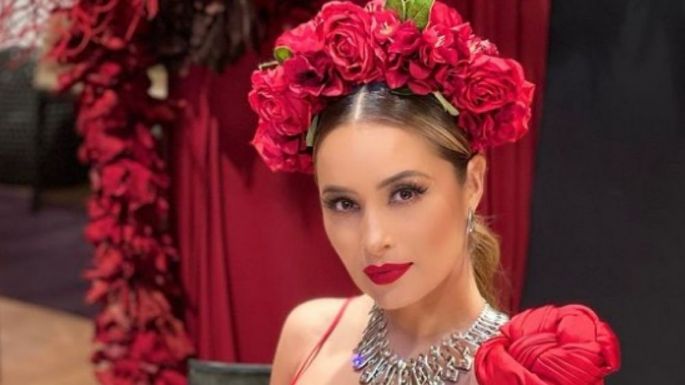 Cynthia Rodríguez usa el vestido perfecto para la temporada otoño-invierno