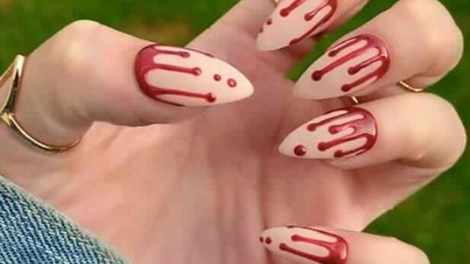 Vive la intensidad del 'Halloween' con estos diseños de uñas rojas