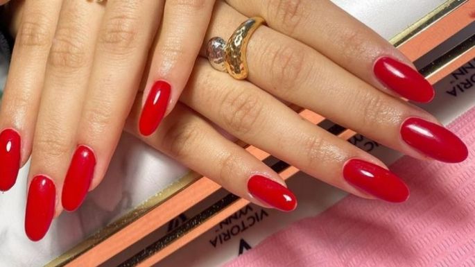 Rojo en el otoño: Conoce algunos diseños de uñas perfectos para esta estación