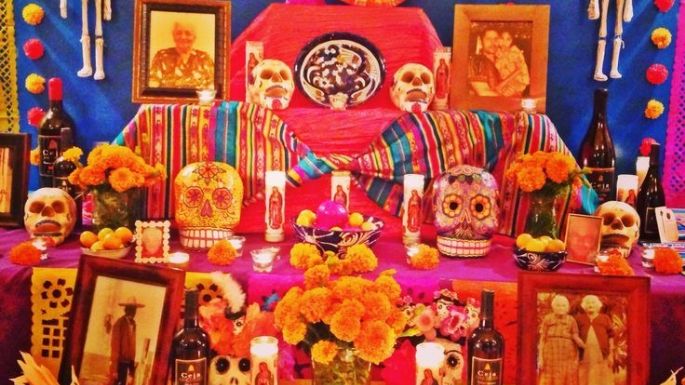 Estos son los alimentos indispensables para el altar del Día de Muertos