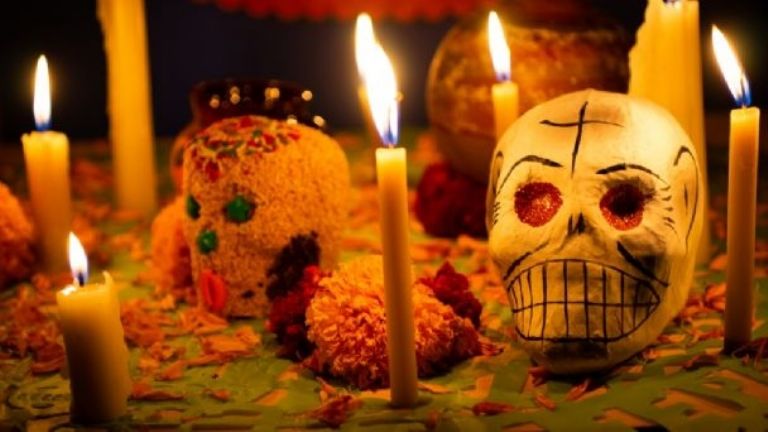 Cómo hacer una ofrenda de muertos 