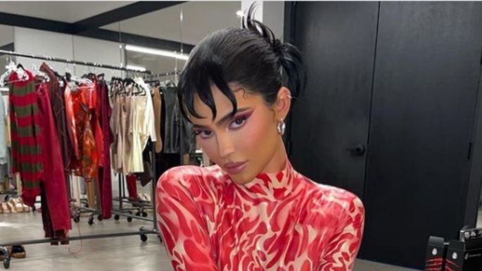 ¡No le tengas miedo al rojo! Estas son las claves para recrear el 'total red look' de Kylie Jenner