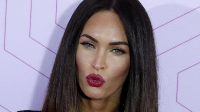 El cabello gris regresa a la temporada otoñal; así lo confirmó Megan Fox