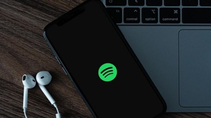 El mundo se queda sin música: Así reaccionaron en redes sociales a la caída de Spotify