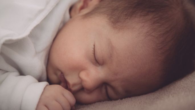 Ayuda a tu bebé a mejorar su descanso con estos 'tips' para la hora de dormir