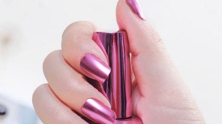 ¿Eres morena? Estos colores de uñas metálicos son ideales para tu tono de piel