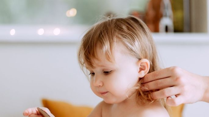 ¡No te asustes! Esta es la razón por lo que se le cae el cabello a tu bebé