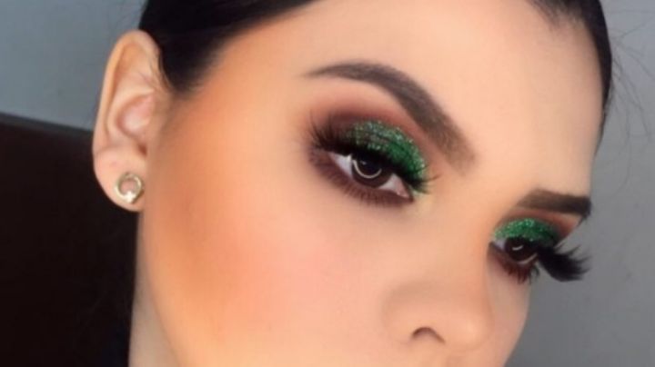 ¡Espectacular! Aprende a hacer este maquillaje glamuroso con pigmentos verdes