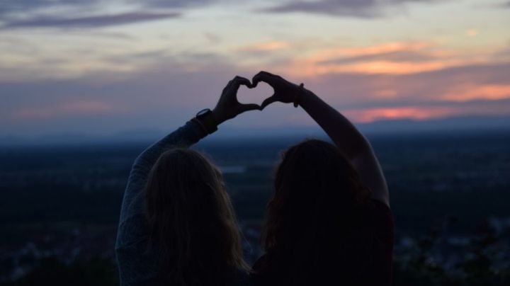 ¿No sabes qué darles? Estos son algunos regalos navideños infalibles para tus amigas