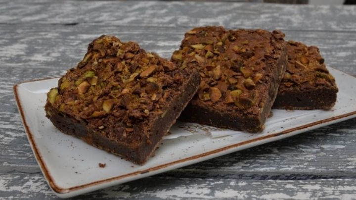 Un toquecito crujiente: Aprende a hacer 'brownies' con pistaches