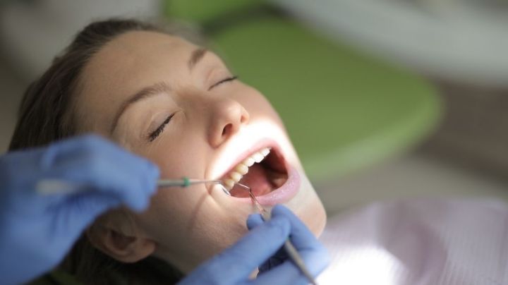 ¿Pasas días sin cepillarte los dientes? Así es como puede afectar a tu salud bucal