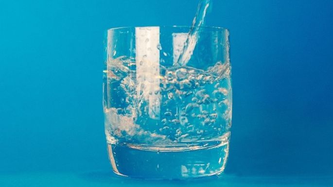 ¿Quieres piel más linda? Conoce la importancia de beber agua antes de dormir