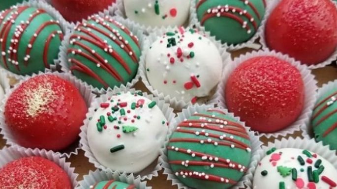 Consiente en Nochebuena a los más pequeños con estos 'cake pops' navideños