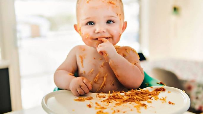 Con estos 'tips' podrás enseñarle a tu bebé a comer solo