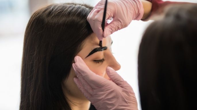 Cejas perfectas: Estos son los consejos que debes seguir para arreglarlas y maquillarlas