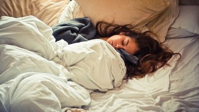 La ciencia lo comprueba: Las mujeres necesitan dormir más que los hombres