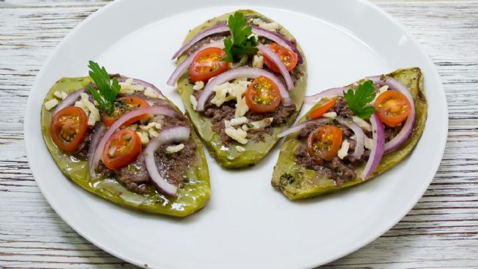 Tlacoyos de nopal con frijoles: Dale un giro diferente a esta delicia prehispánica