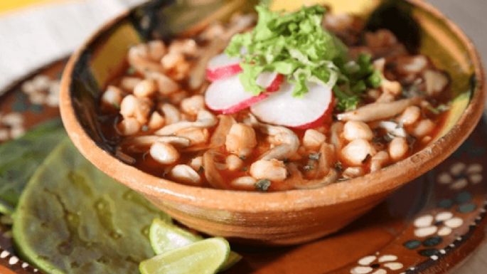 Pozole de setas: Una opción vegetariana que no pierde su toque tradicional