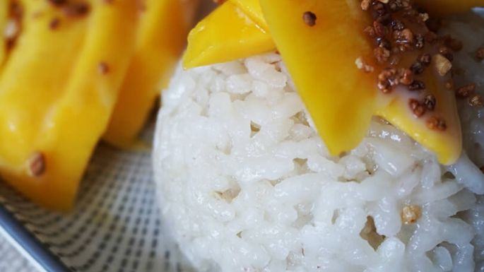 Bolitas de arroz con mango: La deliciosa combinación que le hace falta a tus reuniones