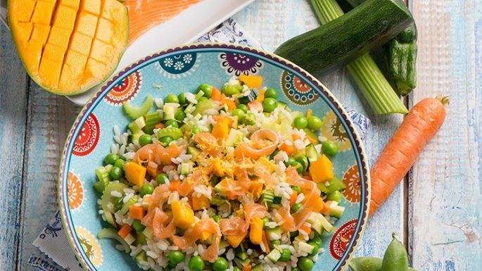 Para el día healty: Esta deliciosa receta de arroz con mango y salmón ahumado te va a encantar