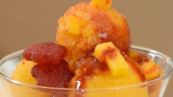 Un clásico de tu infancia: Prepara un delicioso raspado de mango desde casa