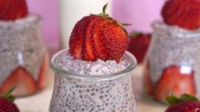 Rápido y delicioso: Aprende a hacer un delicioso pudín de semillas de chía y fresas