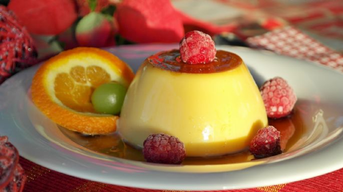 Un postre clásico con un toque diferente: Prueba este fresco y cremoso flan de cacahuate