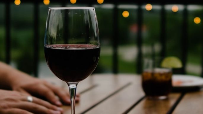 Beber vino antes de ir a dormir ¿Realmente te ayuda a bajar de peso? Conoce que dice la ciencia